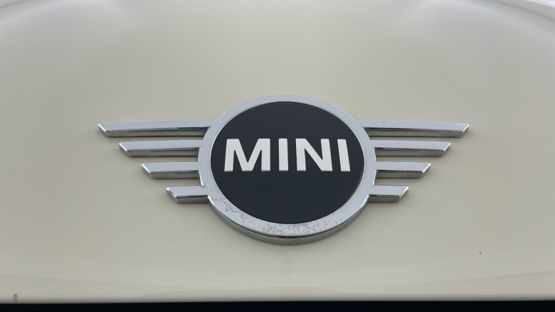 MINI Hatchback 1.5 Cooper Classic 5dr Auto Petrol Hatchback